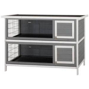 Clapier en bois à 2 étages pour lapin / Two‑story wooden rabbit hutch.