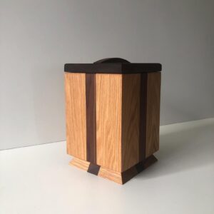 Urnes commémoratives fabriquées à la main, en bois de chêne et de noyer.