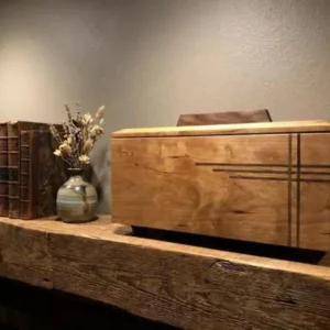 Urne commémorative artisanale, bois, cerisier et noyer.
