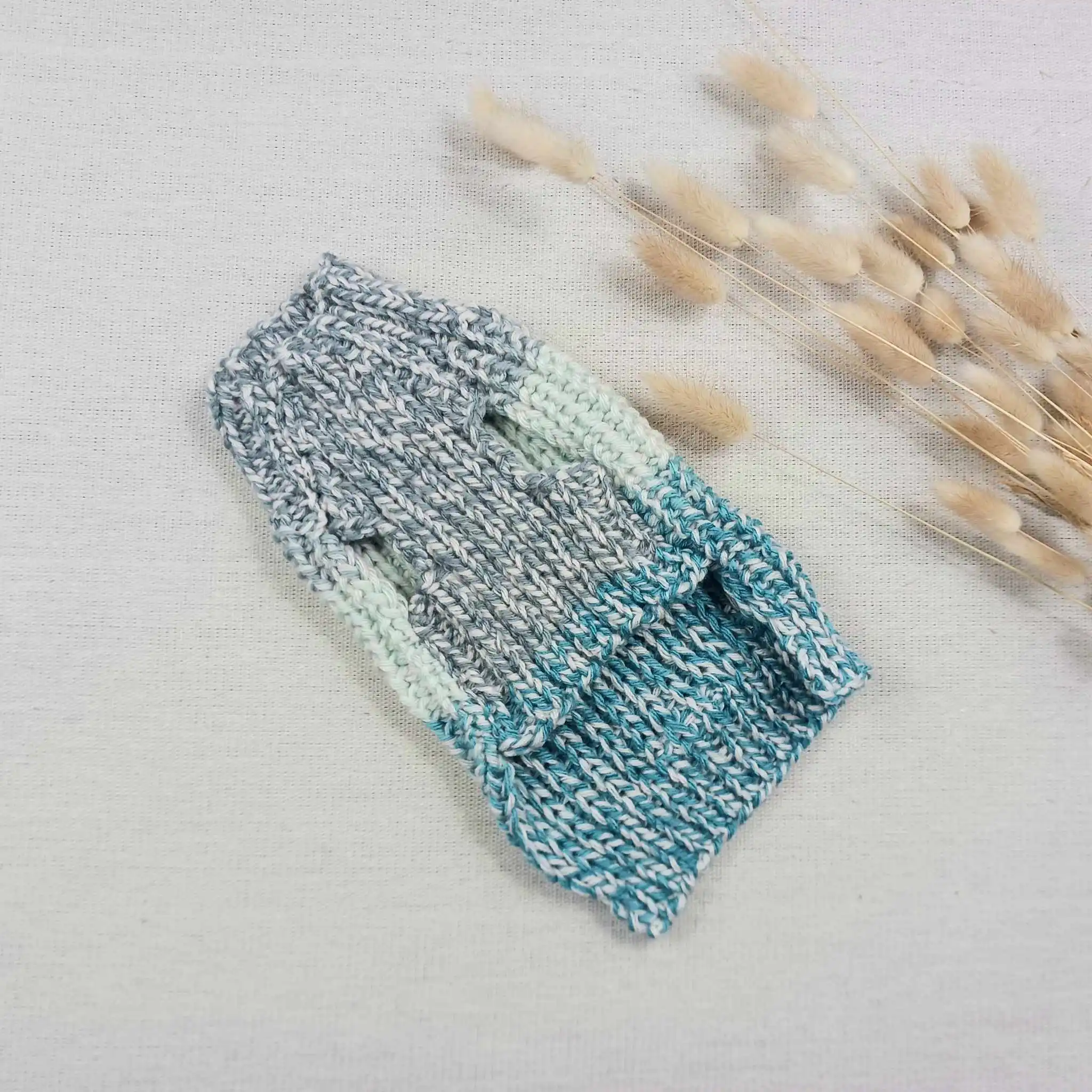 Gilet gris et turquoise avec bouton de bois – Image 3