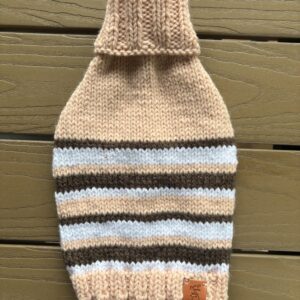 Chandail tricoté à la main pour chien et chat  / Hand‑Knitted Sweater for Dogs and Cats