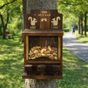 Mangeoire à écureuils en bois massif avec table de pique-nique pour rongeurs.