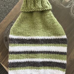 Chandail pour chien ou chat de 17 lbs ou moins / Sweater for dogs or cats weighing up to 17 lbs