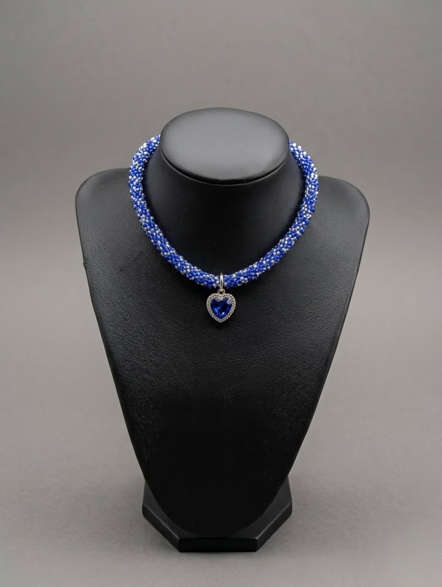 Le collier « Reine de cœur » / Queen of Hearts Necklace