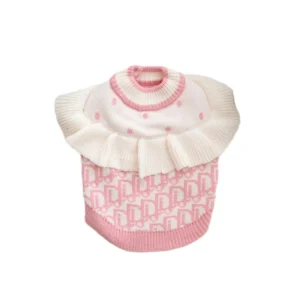 Chandail à motifs de volants roses  /   Pink Ruffle Print Sweater