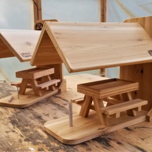 Grande table de pique nique pour écureuil